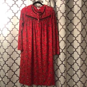 Women’s long sleeve gown